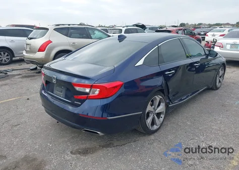 2018 Honda Accord Touring z USA, uszkodzony, nr VIN 1HGCV1F91JA015324
